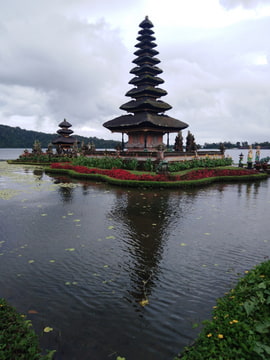 jezero na Bali