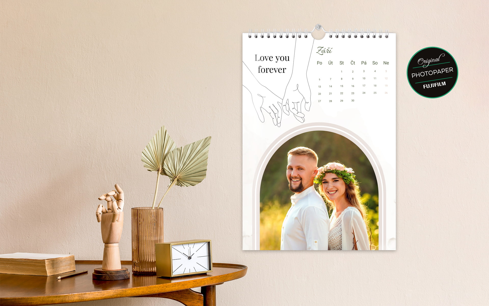 deLUXE Nástěnný fotokalendář A4 na výšku od HappyFoto deLUXE Nástěnný fotokalendář A4 na výšku od HappyFoto
